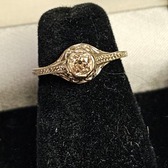 Stampd Jewelry - 14k antique diamond ring 5 3/4 sizeable. Stamped 14k. Genuine old mine cut diamo